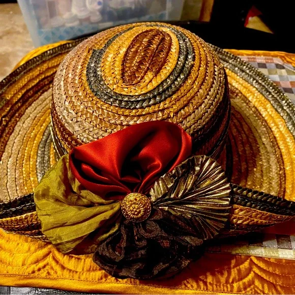Whittall/Shon | Accessories | Whittall Shon Fashionably  display picture 1
